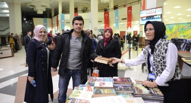 Yıldırım Belediyesi’nden 10 Bin Kitap